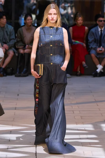 Look 55